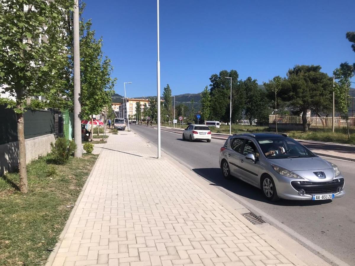 ホテル Colombo Vlorë エクステリア 写真